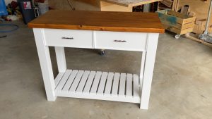 Farmhouse desk design. woodesignz.co.nz